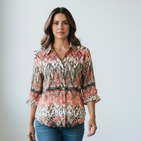 Chico's Tops - Chicos ladies size 1 blouse. Short sleeve button down excellent condition.